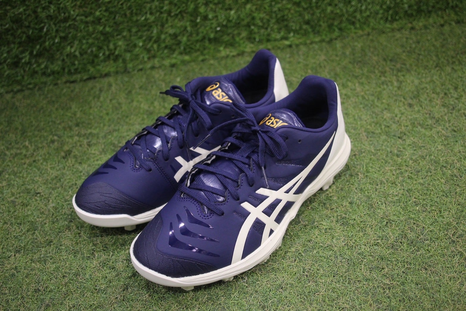 ASICS スパイク 1121A067-400 | ミツウマスポーツ