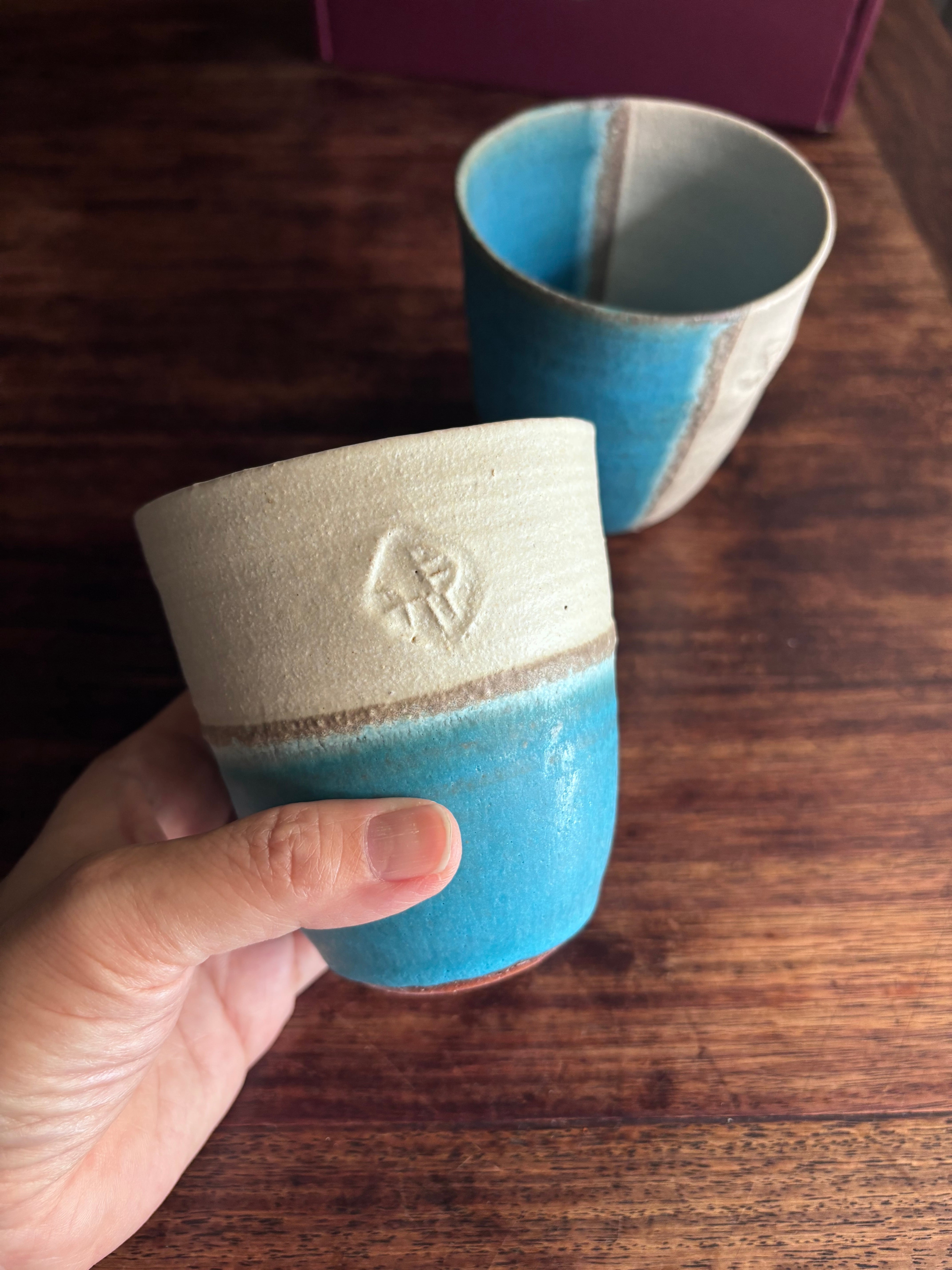 左馬フリーカップ  / レンジ・食洗機可 / ペア フリーカップ セット 左馬 午年 新年 縁起物 干支 和食器 陶器 青　白　コップ ペア 焼酎 カップ 湯呑 お祝い 贈り物 結婚記念日 夫婦 お揃い 還暦祝い 記念日 ギフトセット 退職祝い 結婚祝い 引越し祝い 酒器「コップ 2個 」食器セット ペアセット コップセット ペア湯呑み