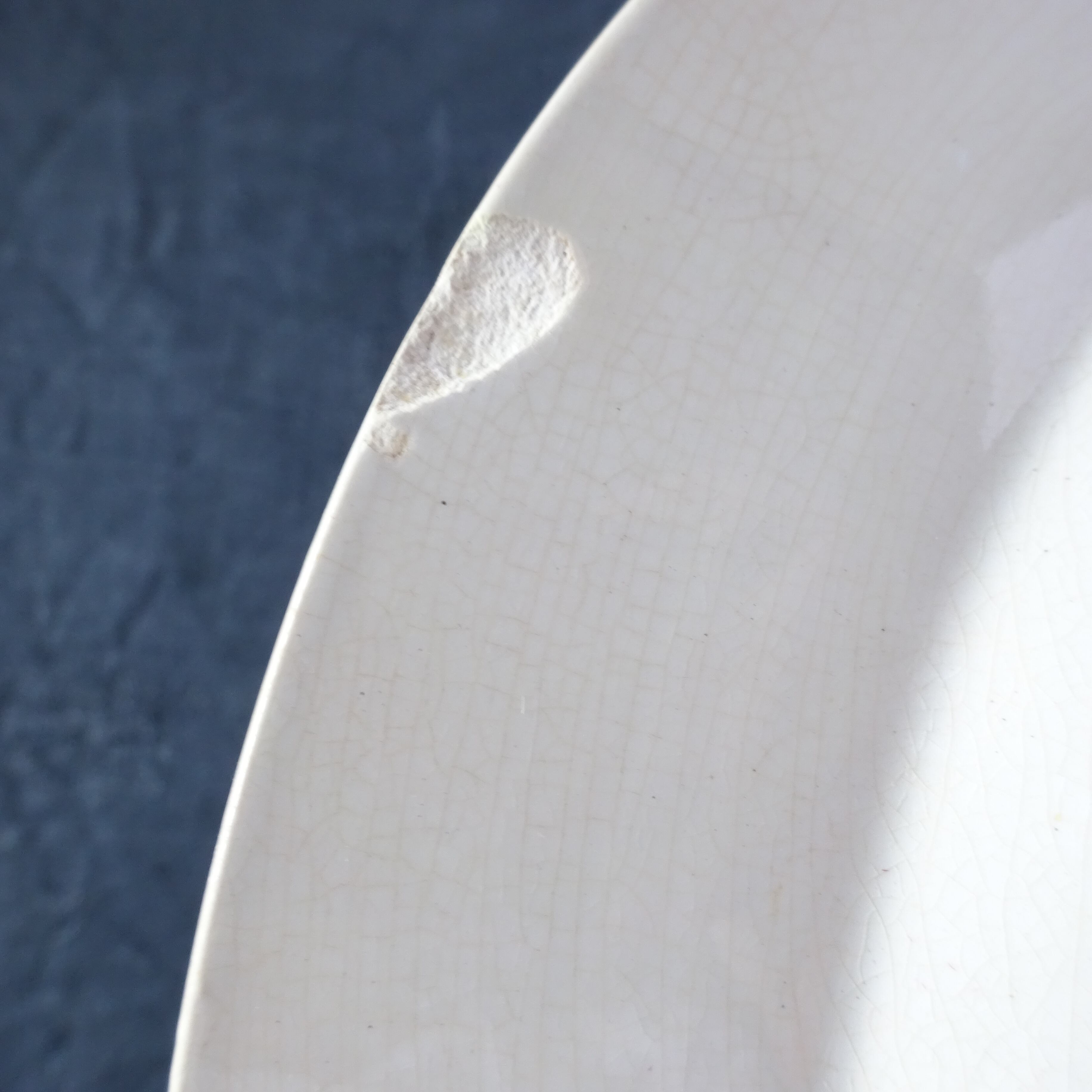 【 Épuisé 】【金継ぎ用】Sarreguemines*modèle《FONTANGES》assiette creuse pour Kintsugi (F)