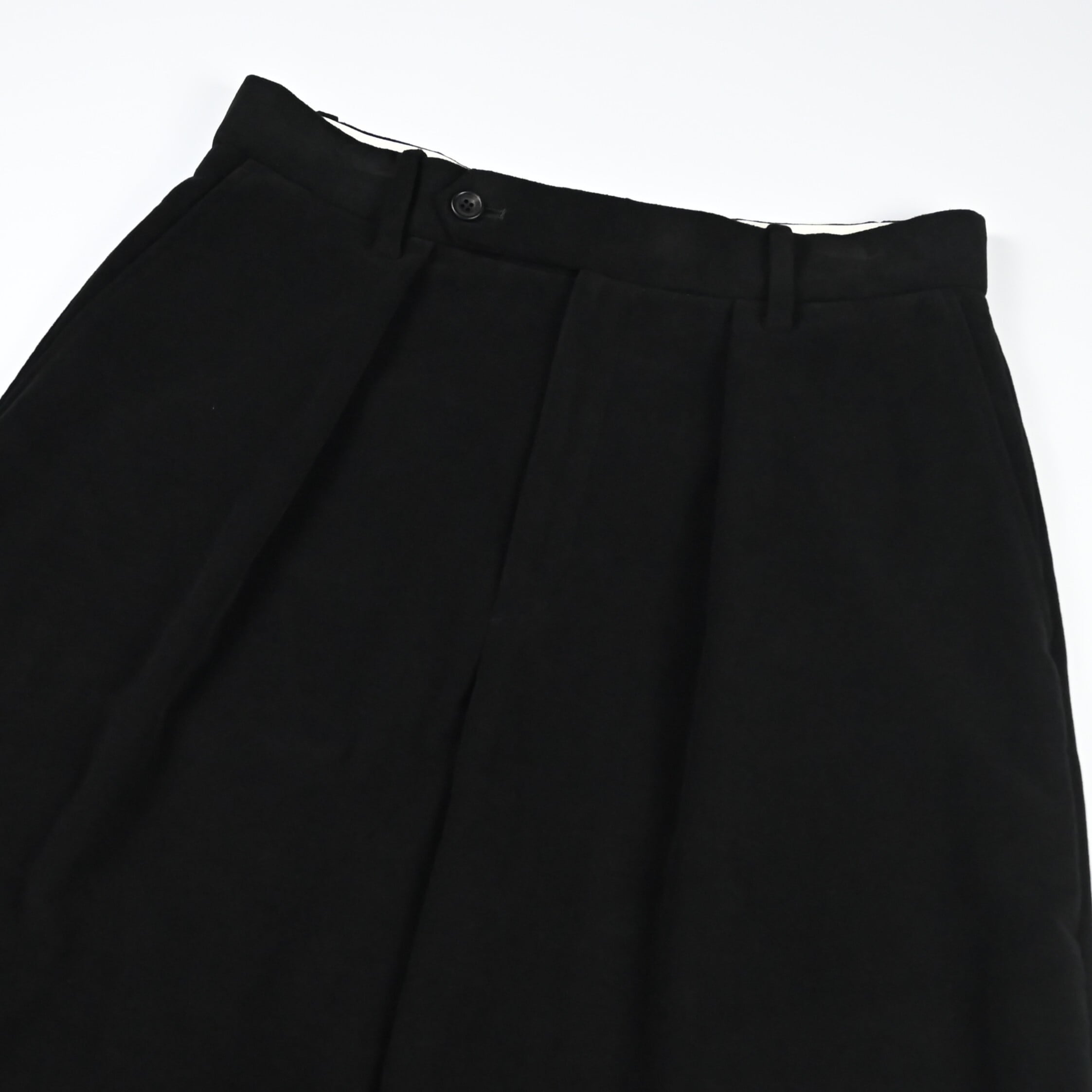 THE DAY / MOLESKIN PLEATED TROUSERS | GANKO