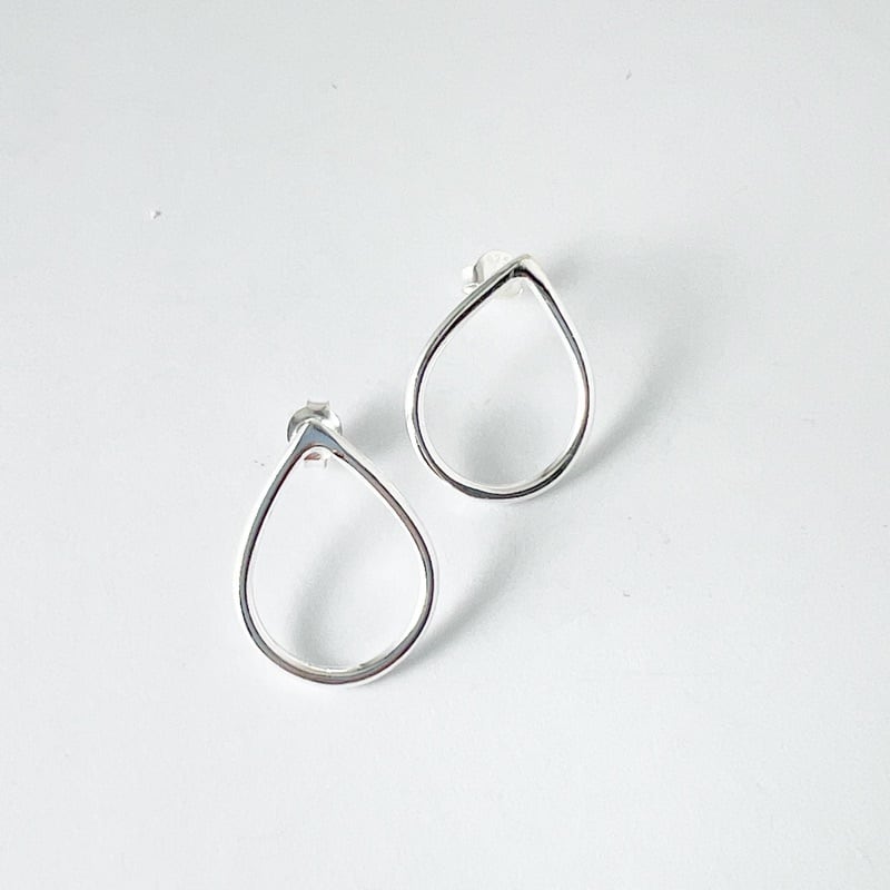 シンプルライン ドロップ スタッドピアス S size