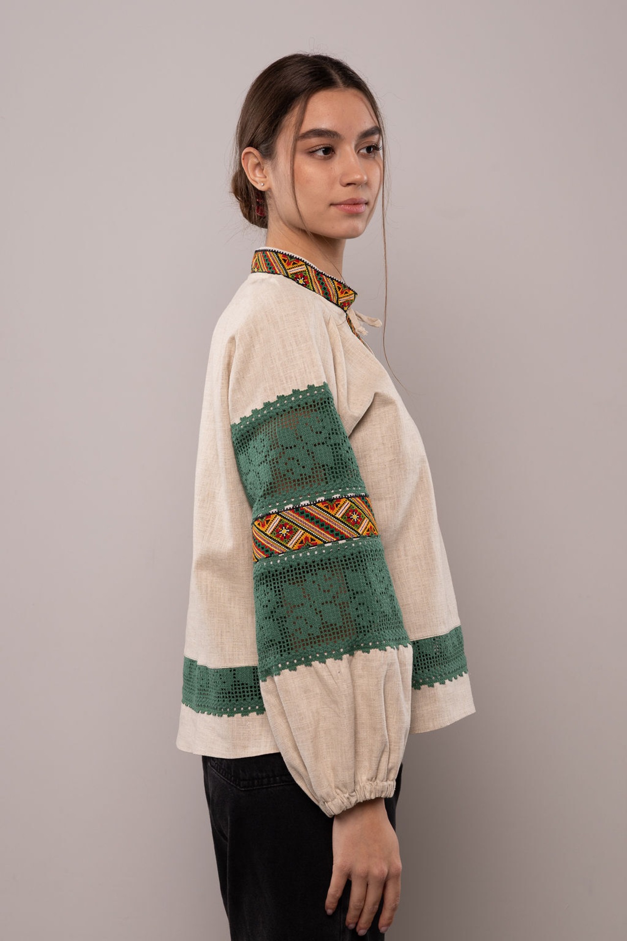 ウクライナ刺繍ヴィシヴァンカ　手刺繍　麻　レディース・フリーサイズ - 6