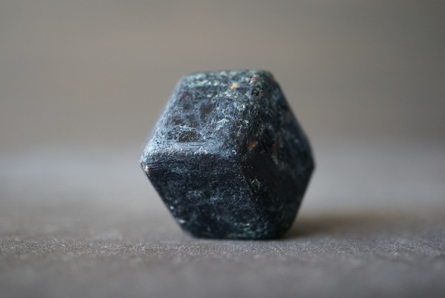 アルマンディン・ガーネット Almandine Garnet 924