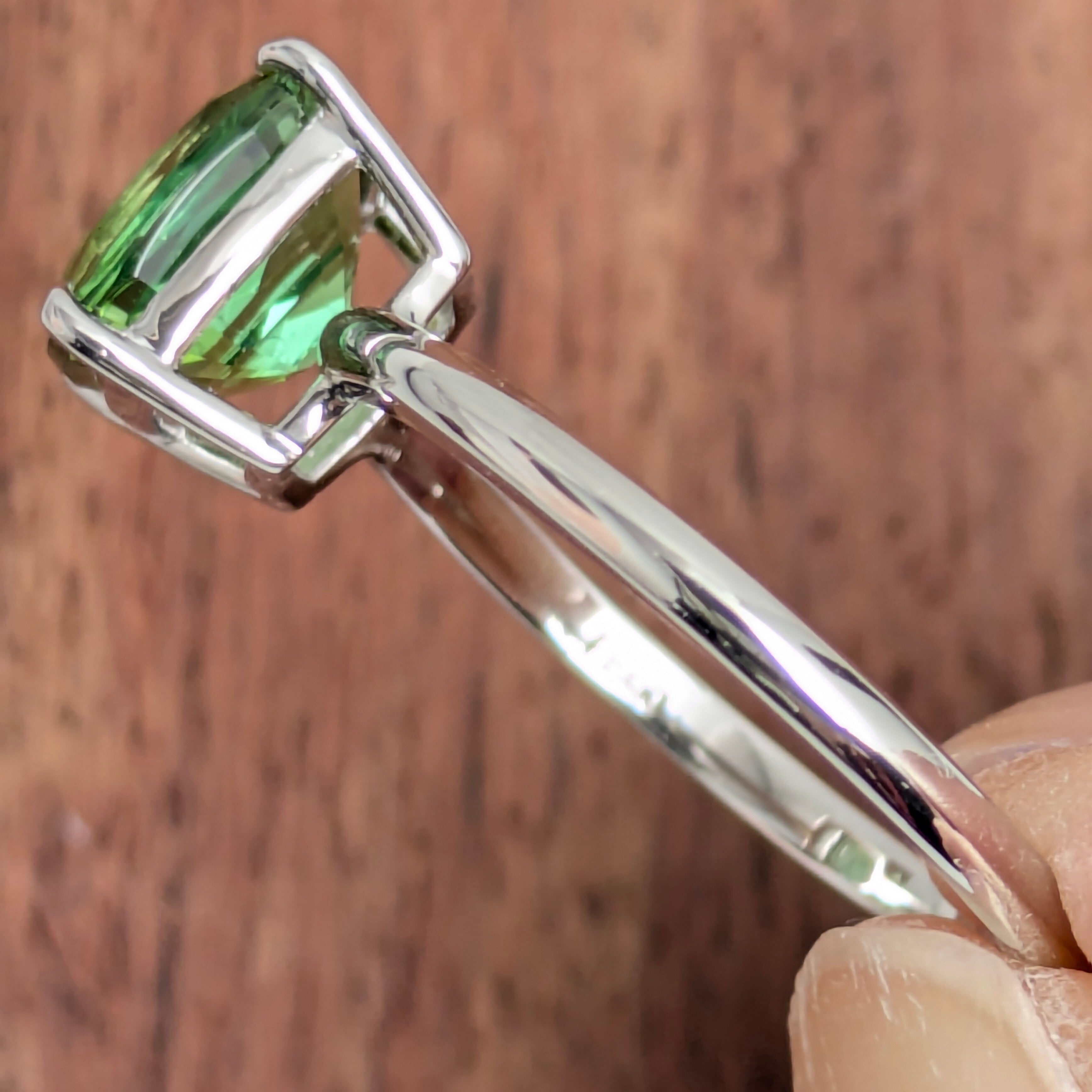 Pt950トルマリンリング グリーントルマリン 1.827ct 【PRO208635