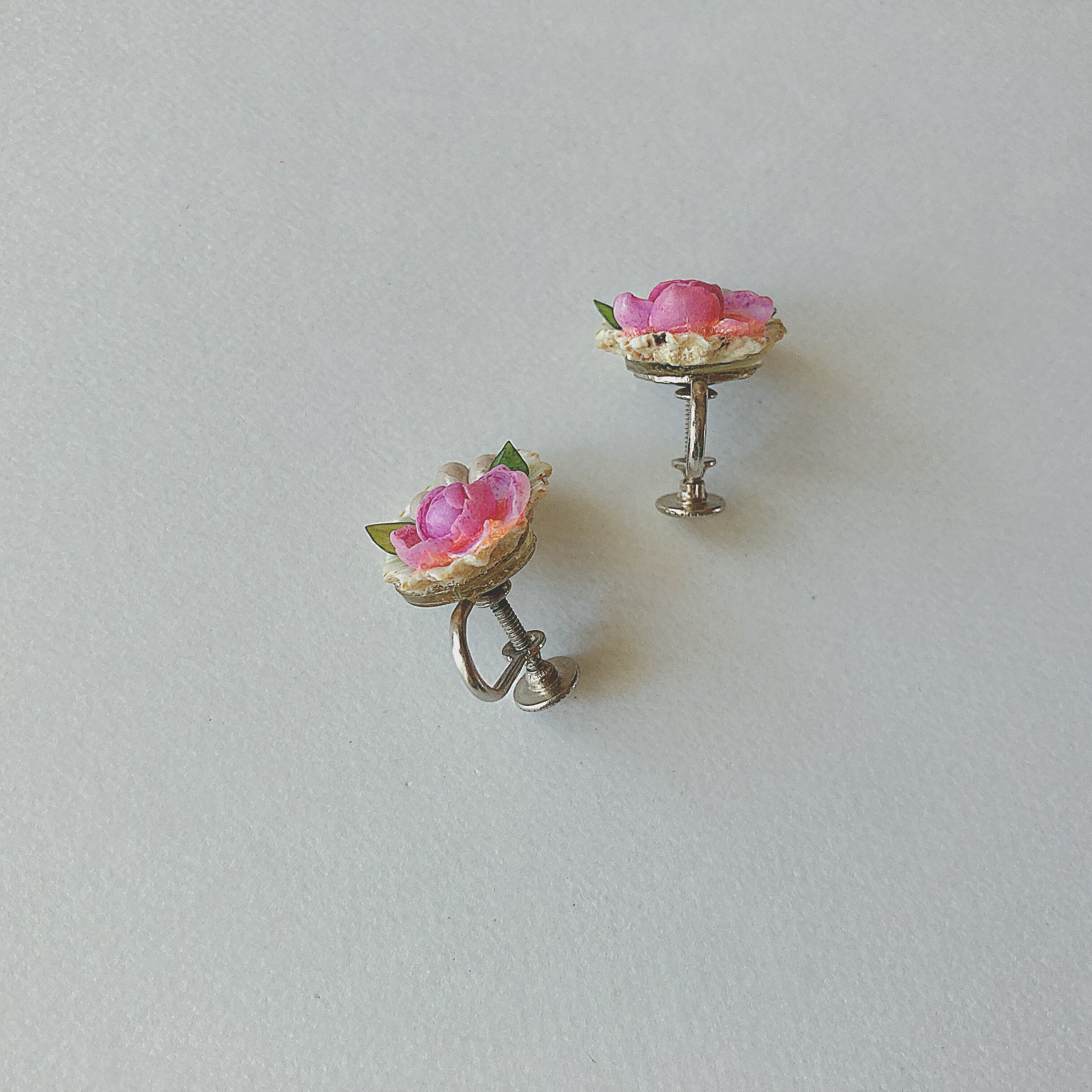 Vintage 50s shell pink flower earrings ヴィンテージ　50年代　シェル　貝殻　ピンク　フラワー　花　イヤリング　 b1480