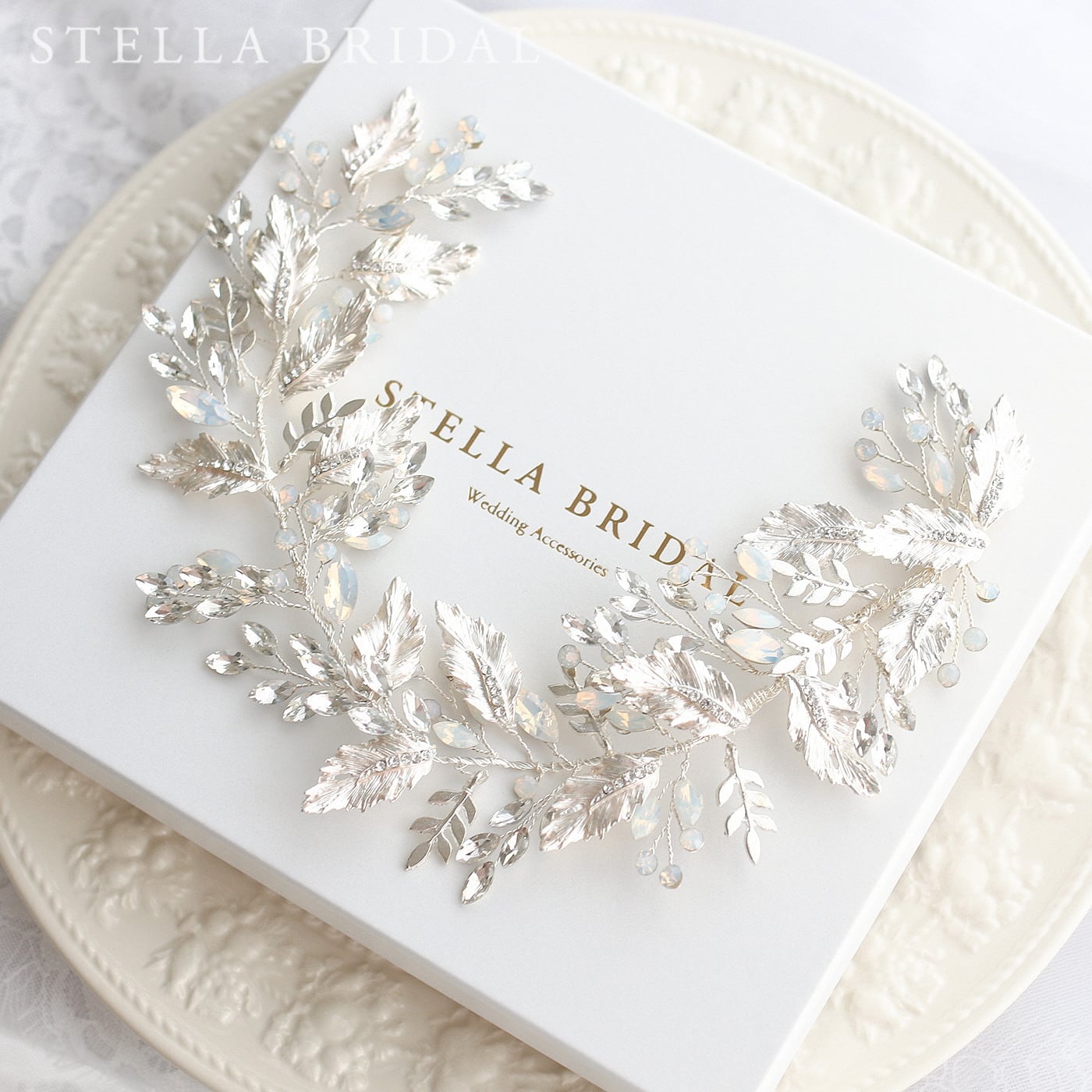 STELLA BRIDALペタルパールとスワロフスキーのヘッドピース 5点セット 受注生産品】オーストリアンクリスタルとホワイトオパールの小枝
