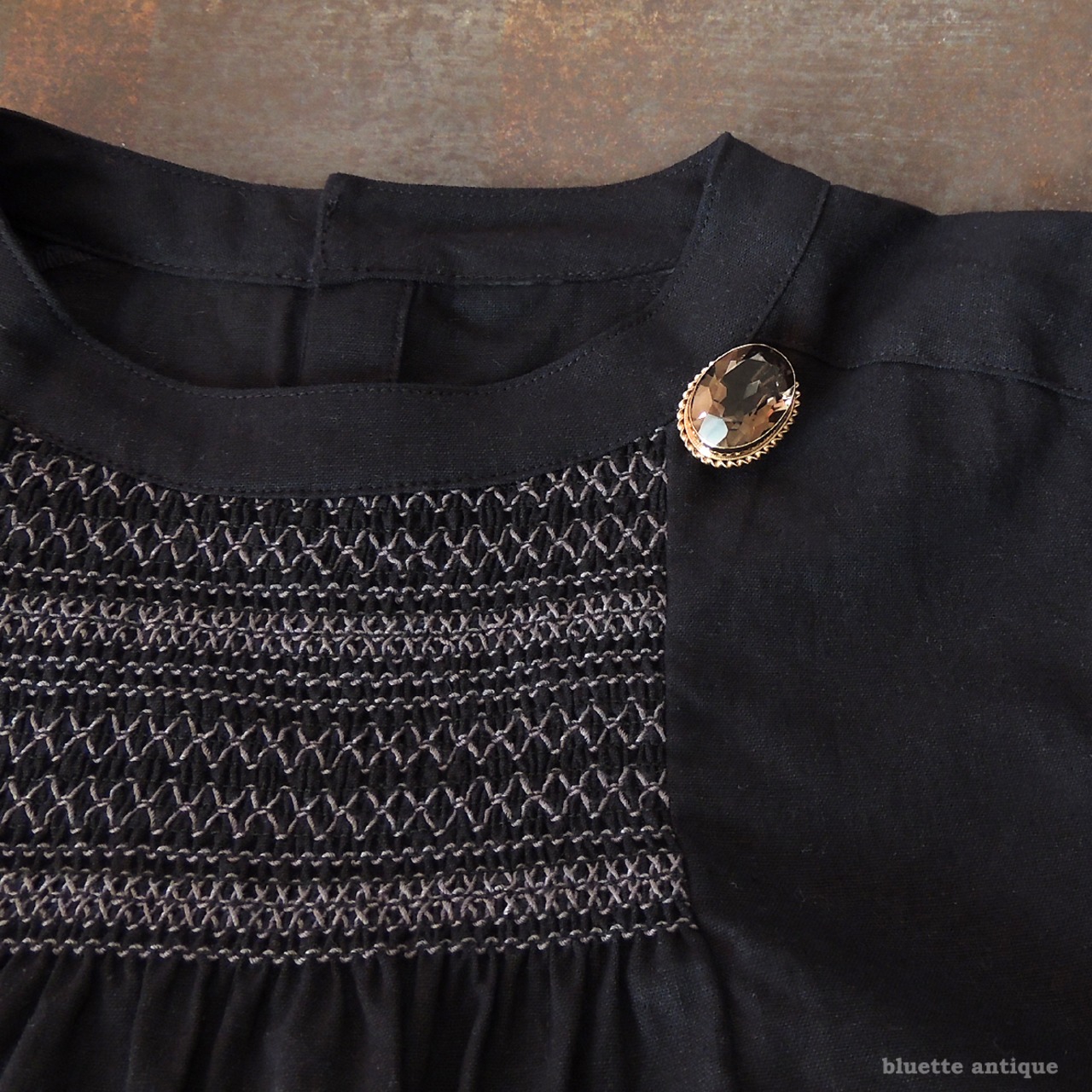 英国ヴィンテージジュエリー 9ctゴールド 天然スモーキークォーツ レースピン ブローチ (ソーティングメモ付)