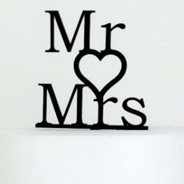 ケーキトッパー”Mr ♡ Mrs”