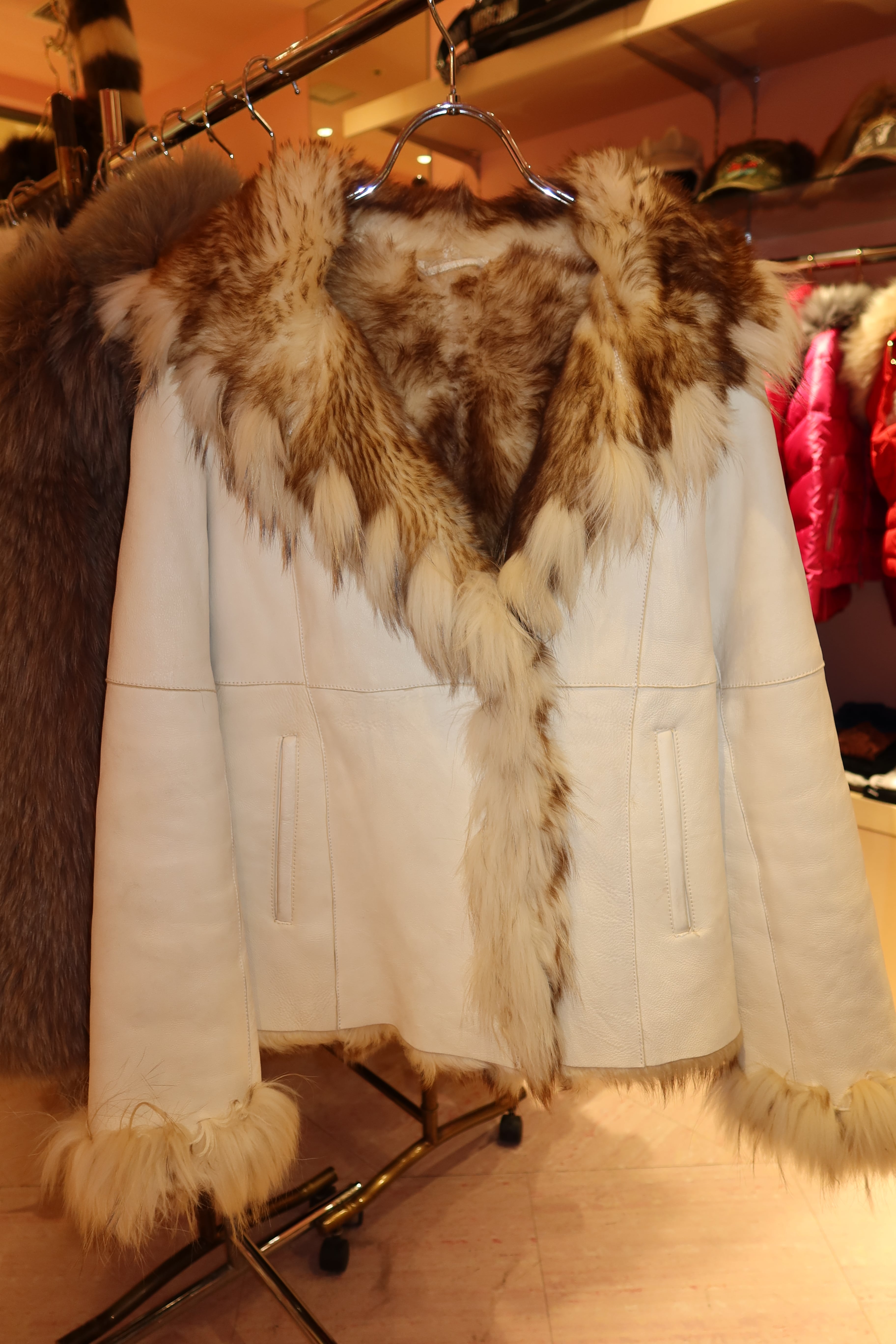 FUR | TSUKI BOUTIQUE