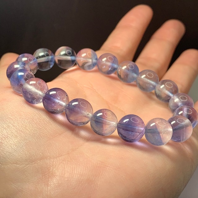 11.可愛いカラーレスグラデーションフローライトブレスレット