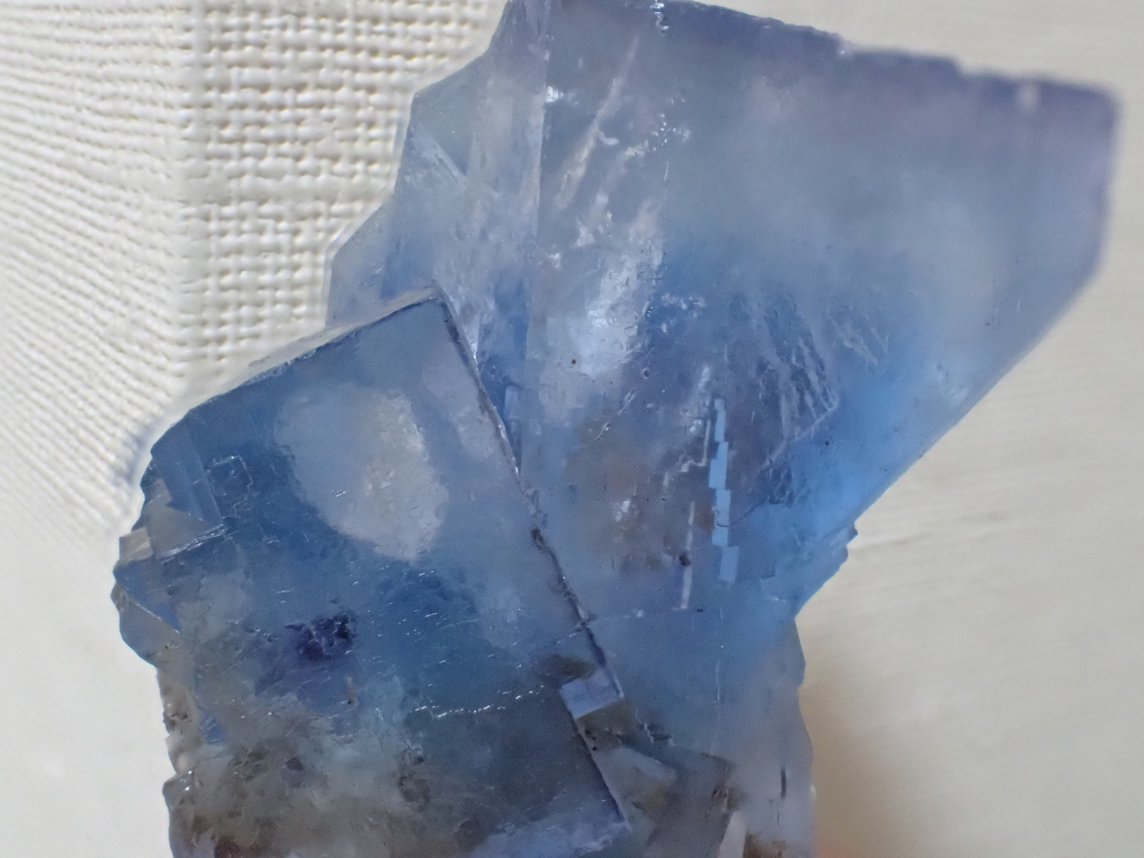 Minerva No. 1 Mine】オイルinフローライト 石油入り蛍石 原石 鉱物