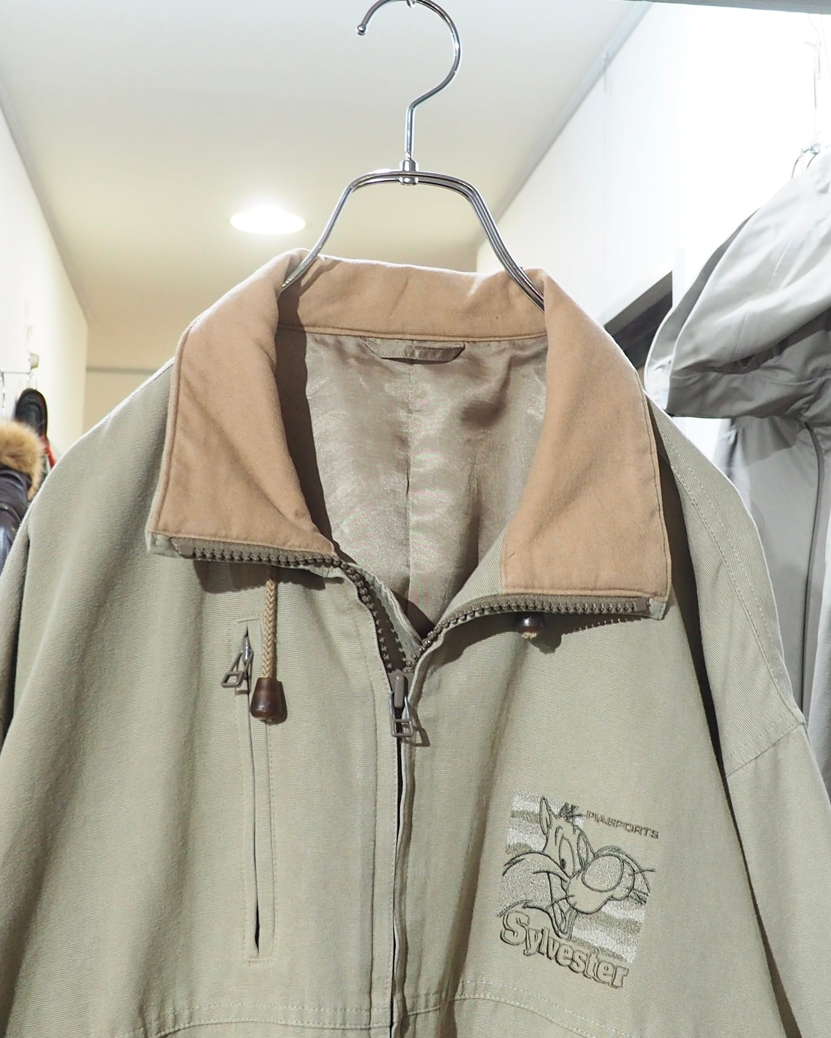 1990s " Looney Tunes - Sylvester the Cat " Embroidery vintage Drizzler jacket