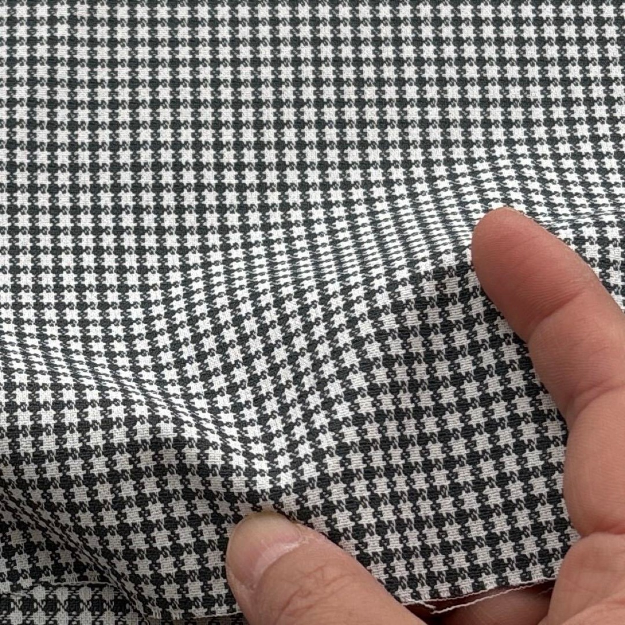 TC066◆2ｍ◆L◆ポリエステル100％平織チェック風生地◆ホワイト×グレー系