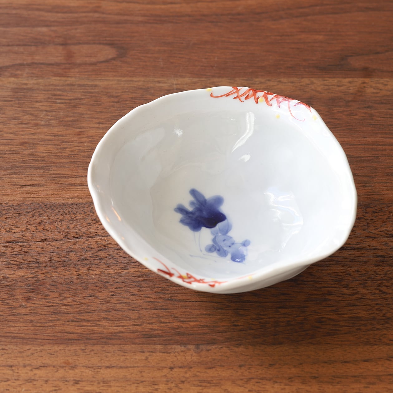 松尾貞一郎 ｜ 豆鉢 約9,4cm（染錦草兎文） 貞土窯・有田 | にっこう