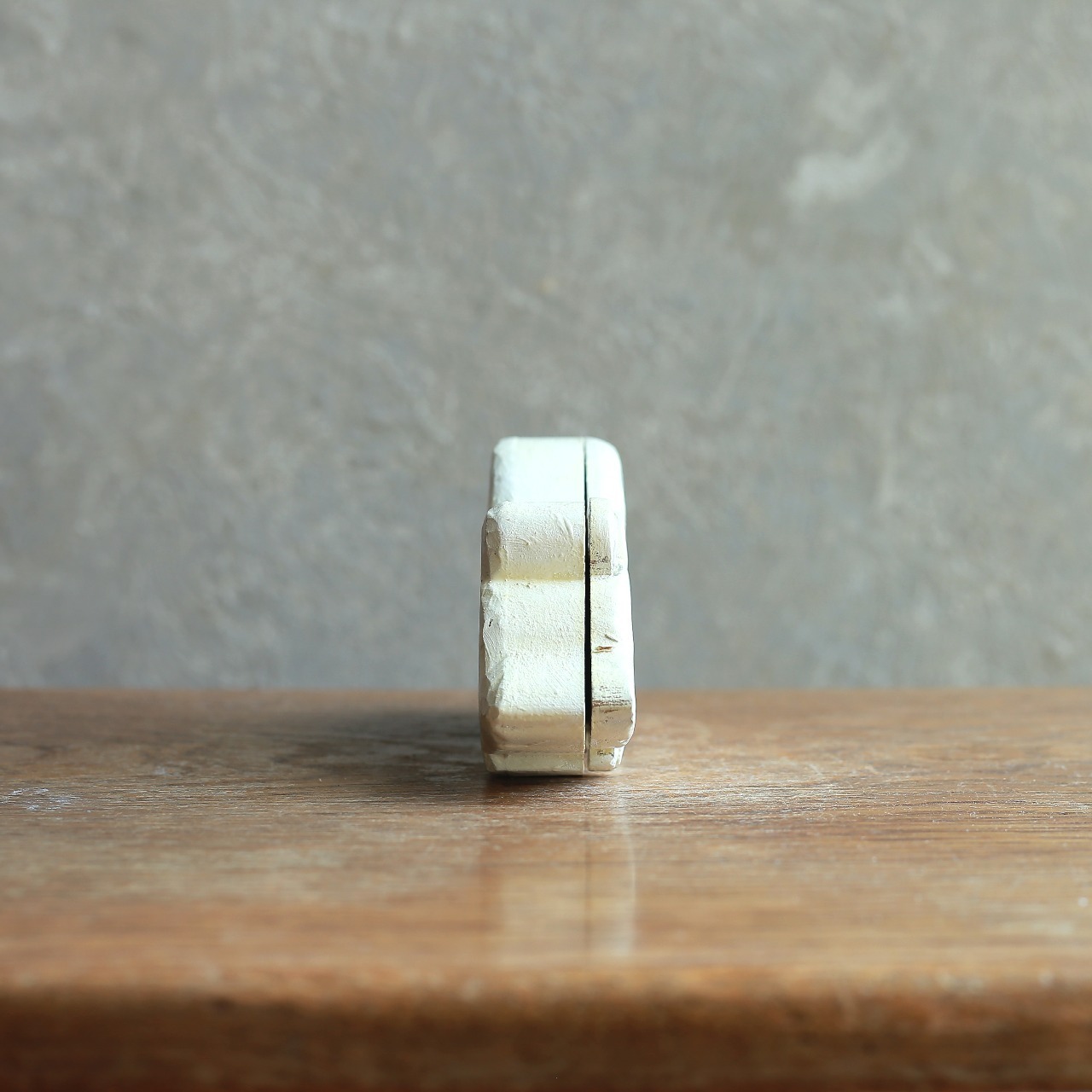 木彫り ネズミ 小物入れ ヴィンテージ 置物｜素朴な白の木肌と収納を兼ねた愛らしい動物オブジェ