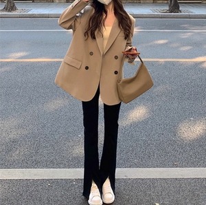 オーバーサイズ ダブルボタン テーラードジャケット レディース トップス ジャケット アウター 上着 丈長 ミディアム 長袖 Vネック 襟付き ポケット 前開き ボタン かわいい 大人可愛い きれいめ シンプル カジュアル 上品 おしゃれ こなれ感 ルーズ 無地 春 秋 冬 授業参観 ママ 通勤 学生 学校 通学 デート お出かけ 旅行 公園 女子会 休日 ショッピング カフェ 重ね着 体型カバー 普段使い 着回し S M L XL 2XL 大きいサイズ ゆったり 黒 ブラック オフホワイト カーキ