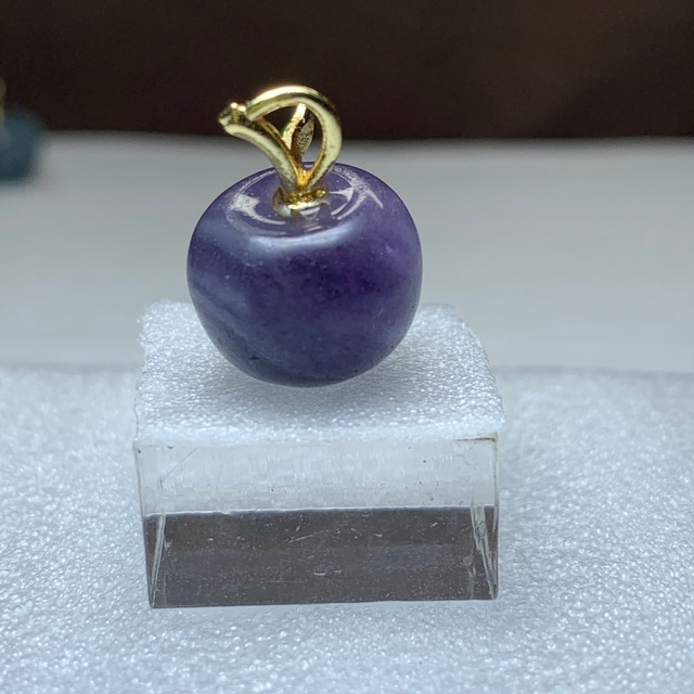 23.フローライトりんご・ペンダントトップ