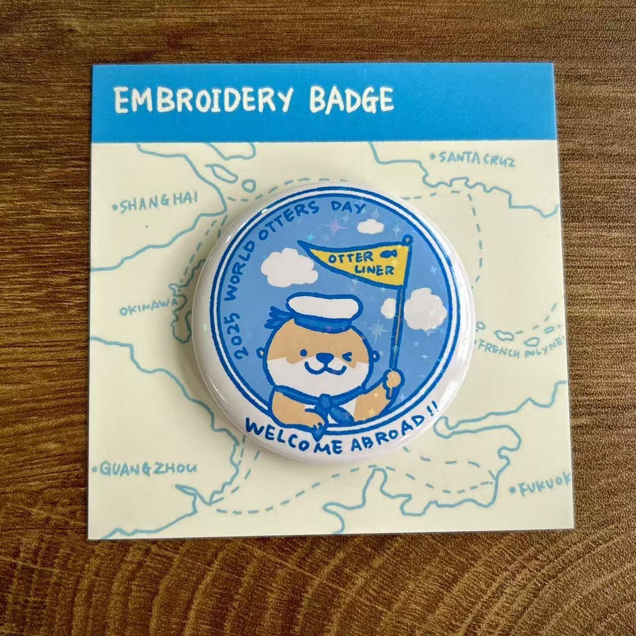 世界カワウソの日限定 カワウソ＆ラッコ船長缶バッジ