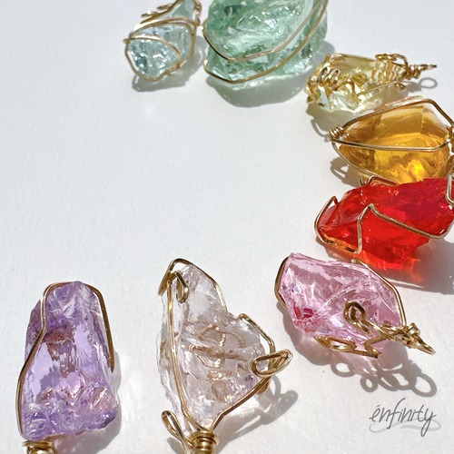 シェラネバダ産✴︎アンダラクリスタル  スカーレットシフト　ペンダントトップ