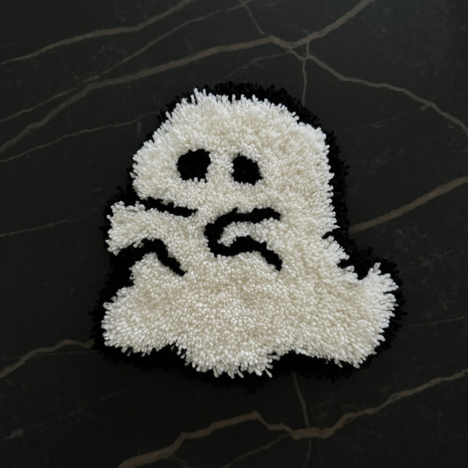 ミニマット おばけ | NIJIWO TUKURU タフティングスタジヲ