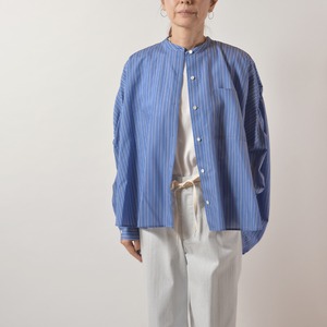 【２色】PASSIONE 　後ろ下がりドルマンストライプノーカラーシャツ　色：ブルー、ピンク　商品番号：616935