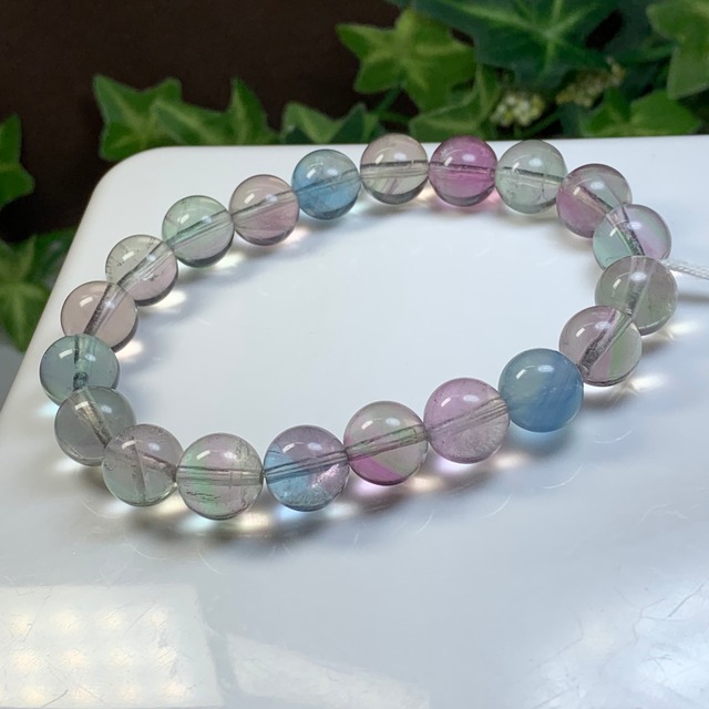 7.うる艶フローライト・ブレスレット
