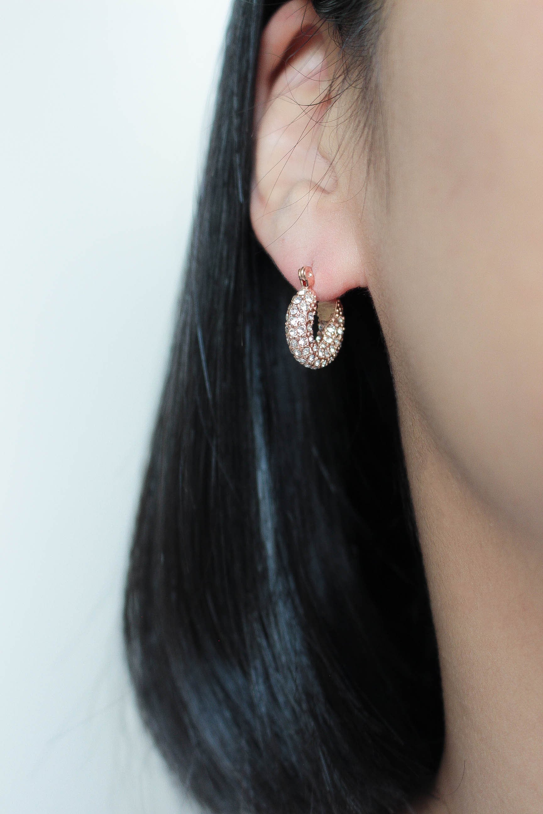 Zircon Chubby Hoop Pierce | 金属アレルギー対応のアクセサリー ebine