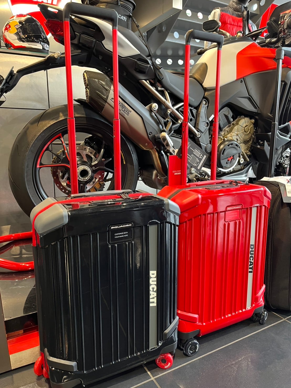 D-Piquadro（キャリーケース） | ドゥカティ千葉セントラル