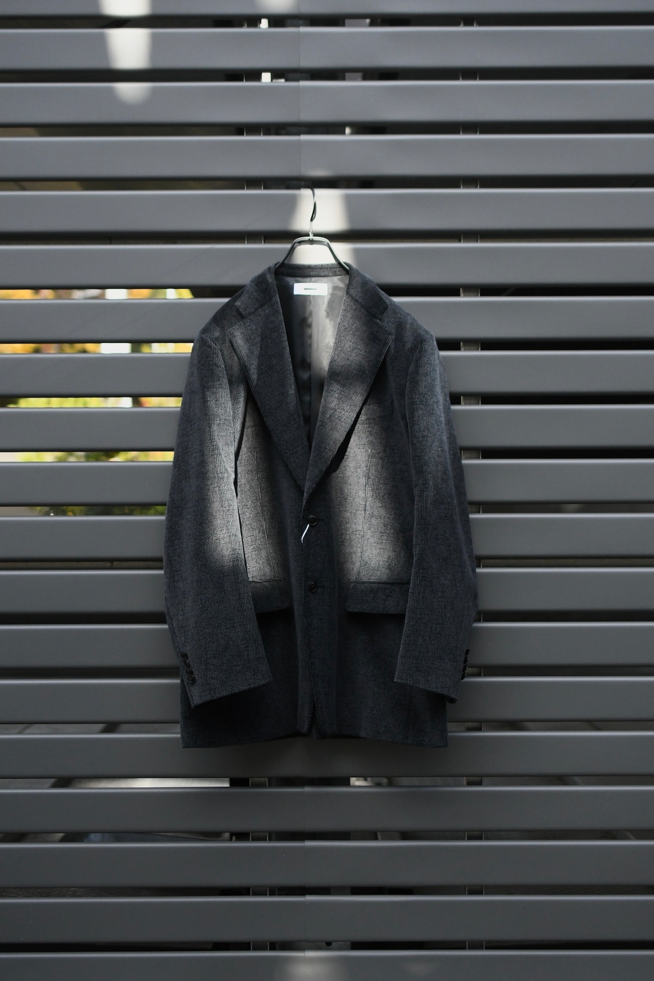 REVERBERATE / TAILORED JACKET (Black × Gray)