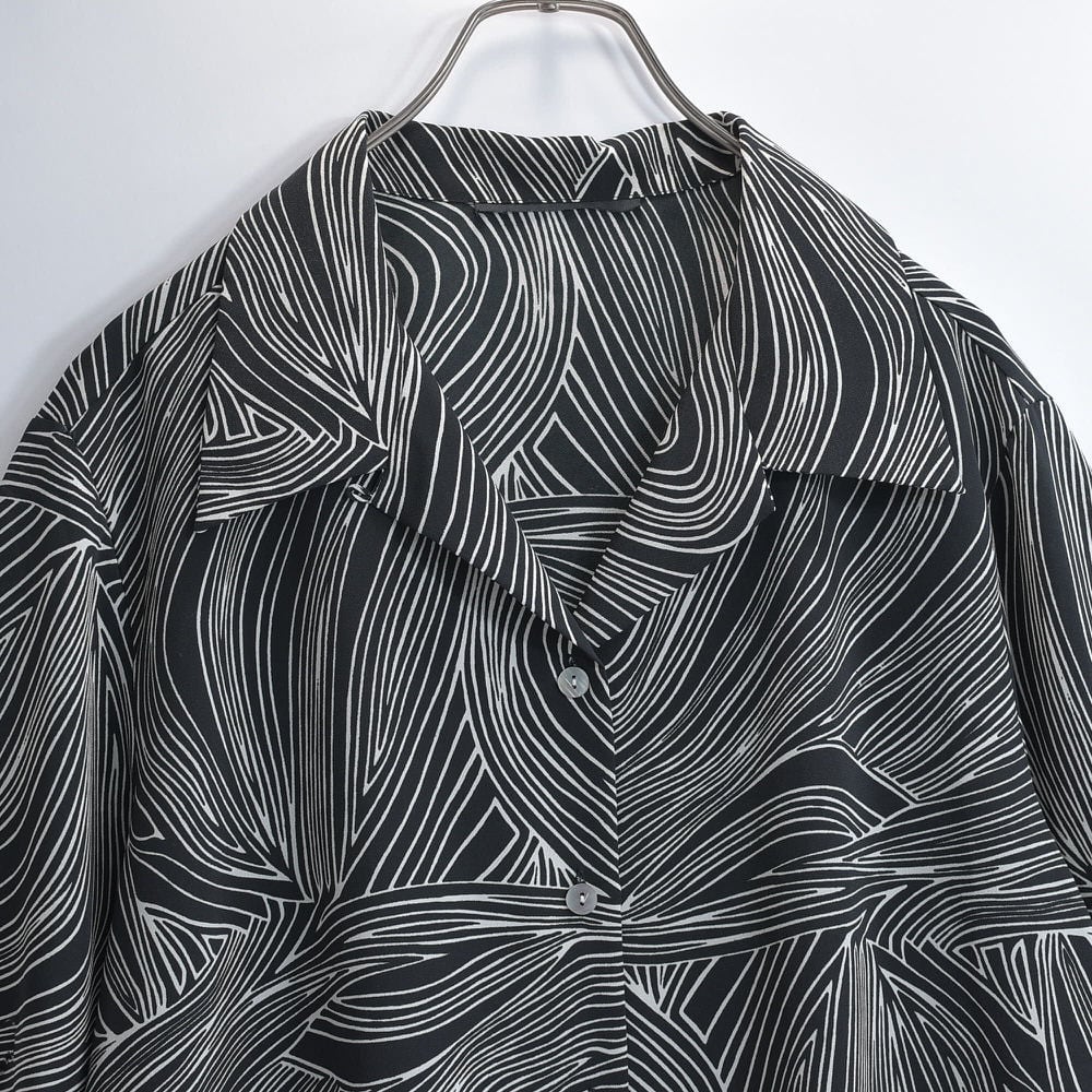 00s~ モダンアートパターン 総柄デザイン ポリエステル オープンカラーシャツ 半袖 開襟 モノトーン ブラック ホワイト ヴィンテージ ビンテージ 古着 レディース L相当