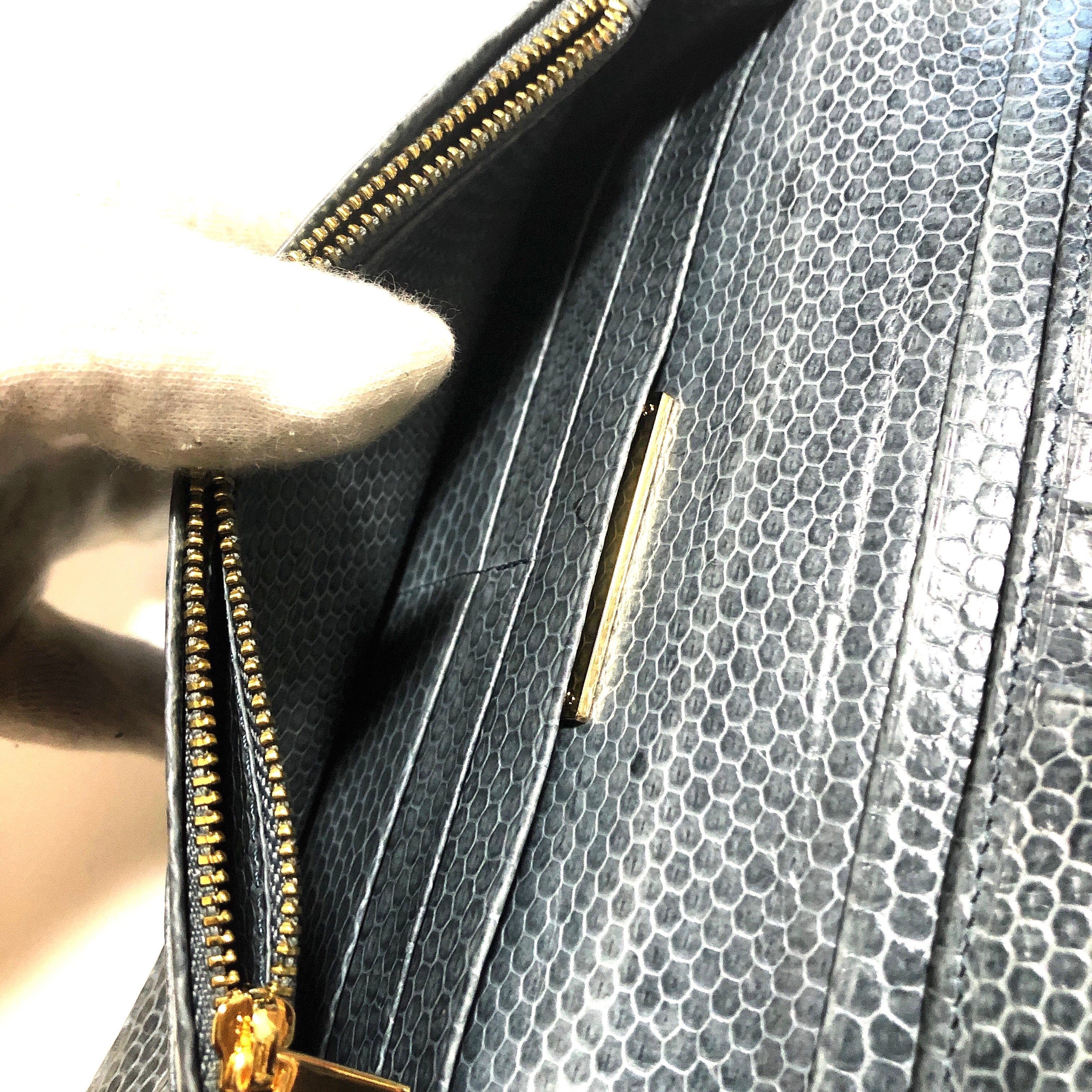 ウミヘビ 海蛇 二つ折り財布 シースネーク 長財布 グレー | GYPS FLAT