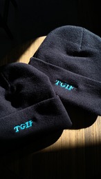 〈TGIF〉LOGO BEANIE KNIT CAP - Black