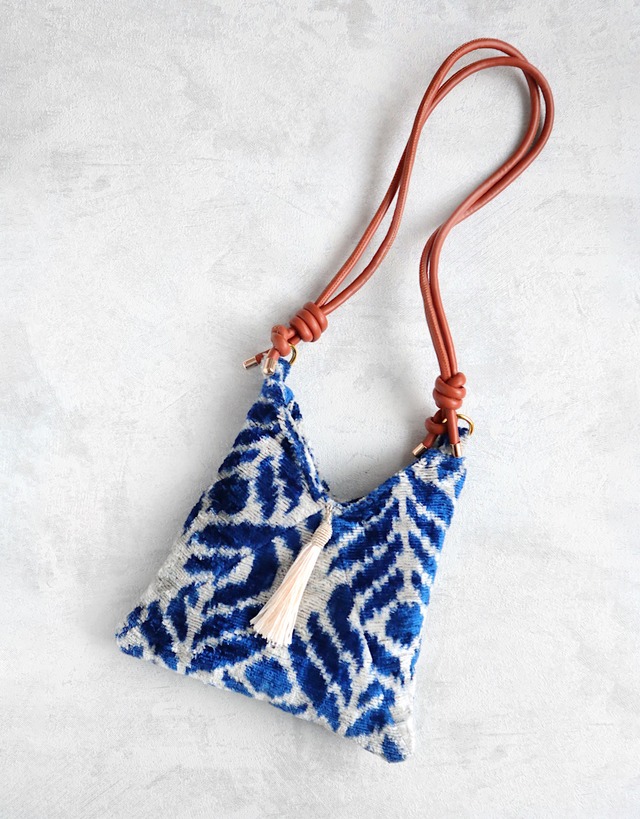 ＊Silk Ikat velvet ふわふかMini AZUMABAG ＊BLUE LEAVES