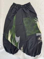Black pants 600