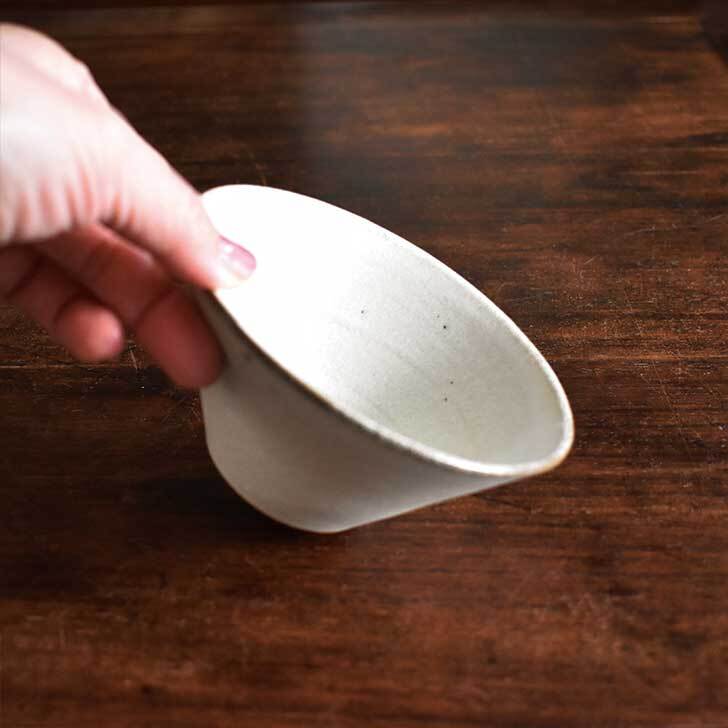 オフホワイト カップ  / レンジ・食洗機可 / 小鉢 和食器 おしゃれ カップ 白 無地 可愛い モダン  食器 ギフト プレゼント 結婚祝い 引越し祝い 直径約11.5×6.5cm 陶器 丹波篠山 日本製