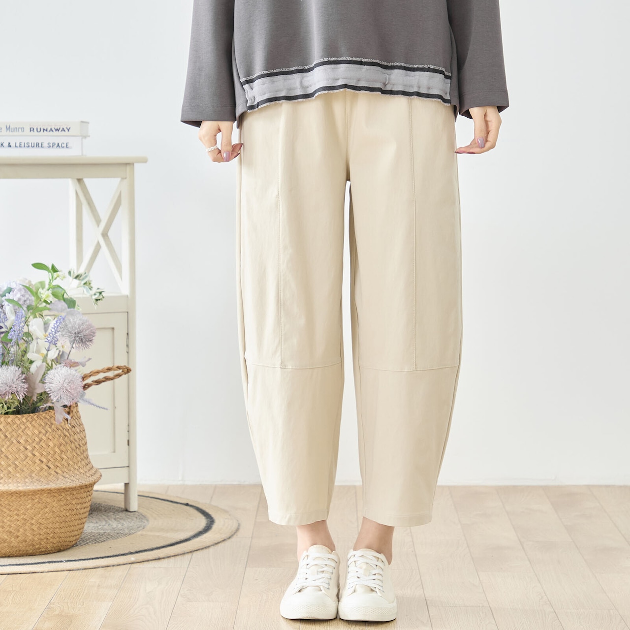 TRUBE タック入りバルーンシルエットパンツ【M~L】ベージュ
