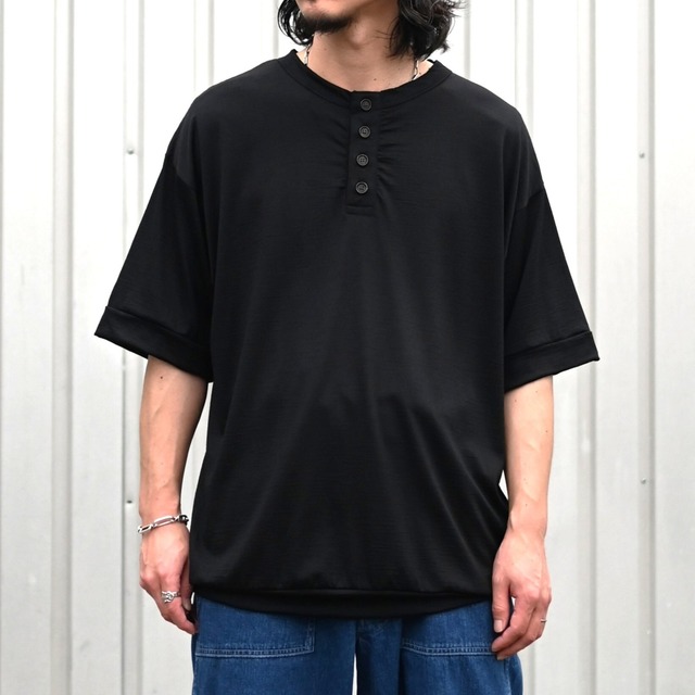 INTERIM / EXTRA FINE MERINO WOOL JERSEY HENRY OVER S/S TEE