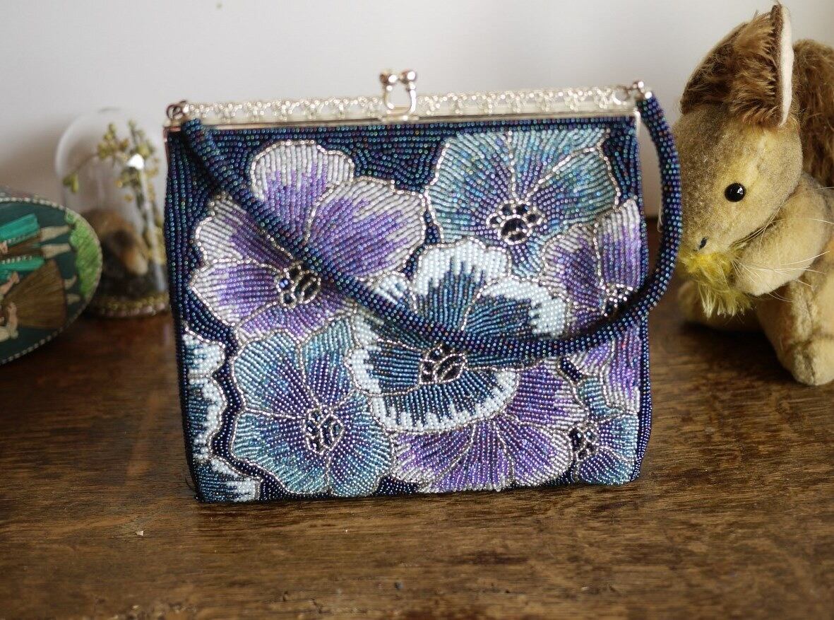 ブルービーズのバッグ スクエア型 パーティーバッグ和装