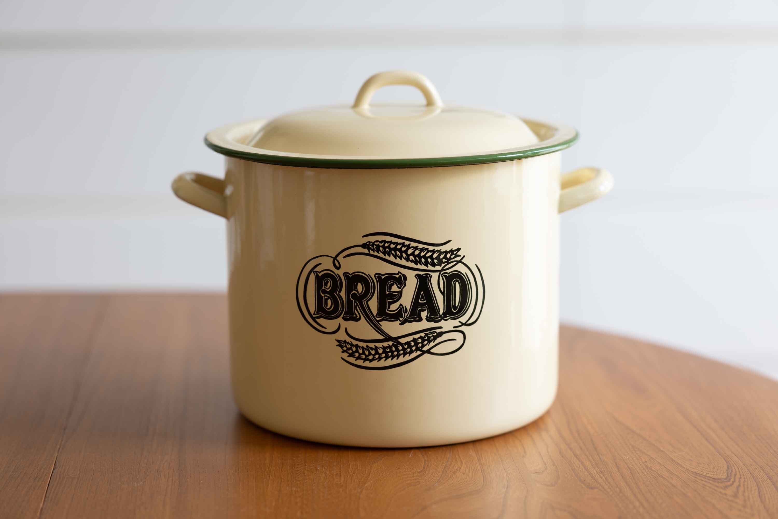 英国　新しいタイプのブレッド缶です。 No.20