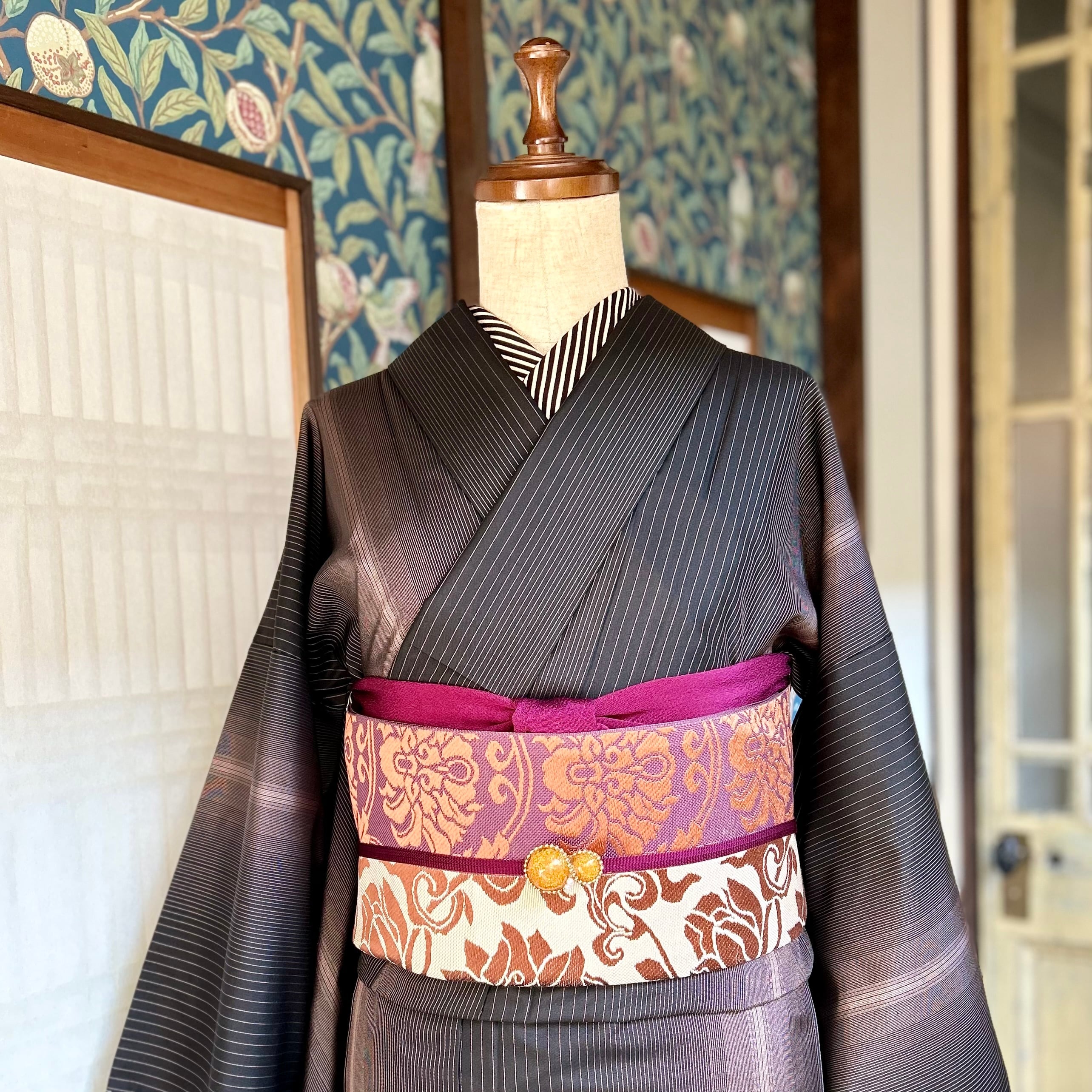 kimonolove紬着物【未使用品・訳あり】本場大島紬着物 よろけ縞 kimono A-0541