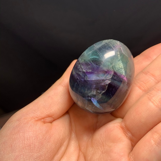 たまご　台座付きグラデーションフローライト