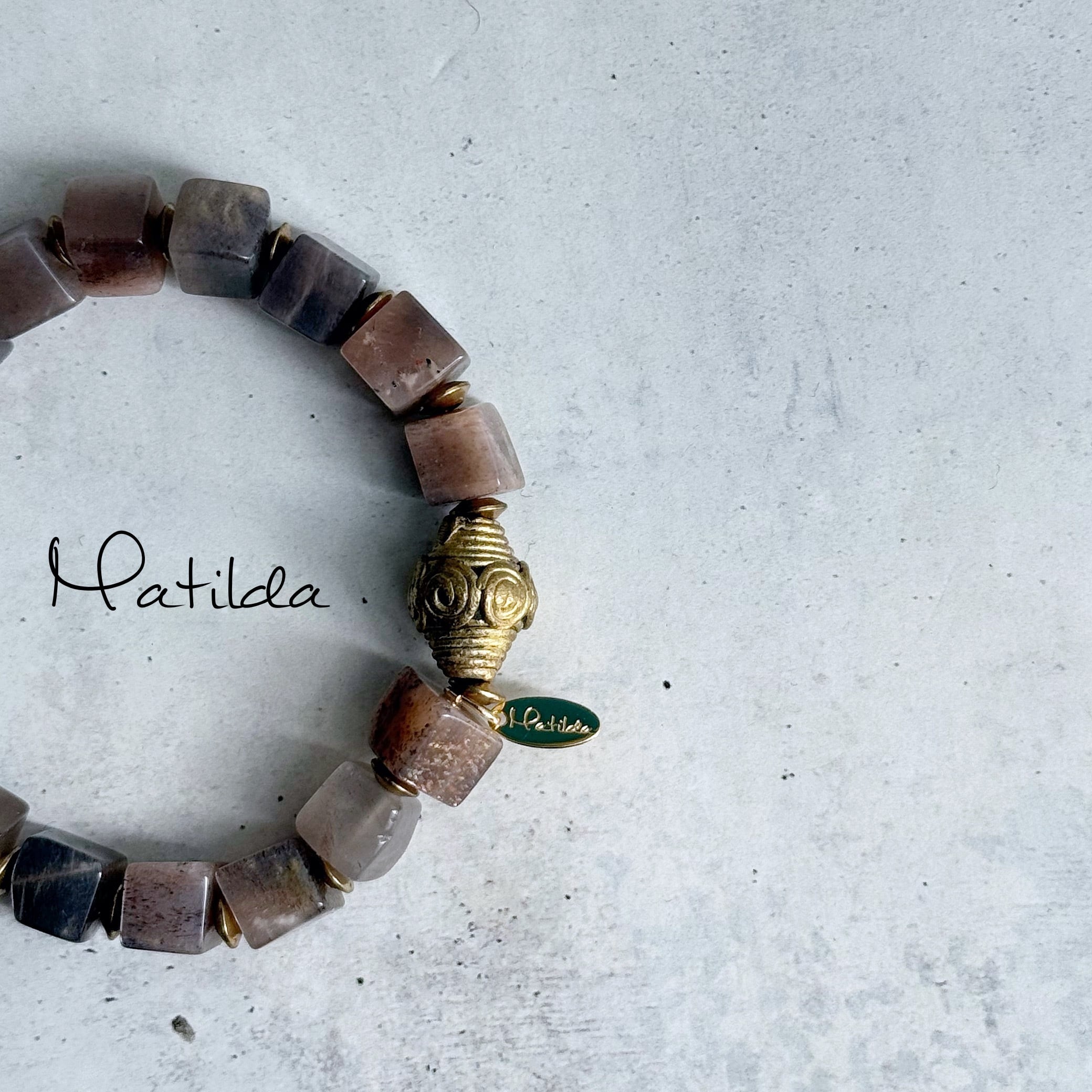 tumble bracelet(ブラックムーンストーン)