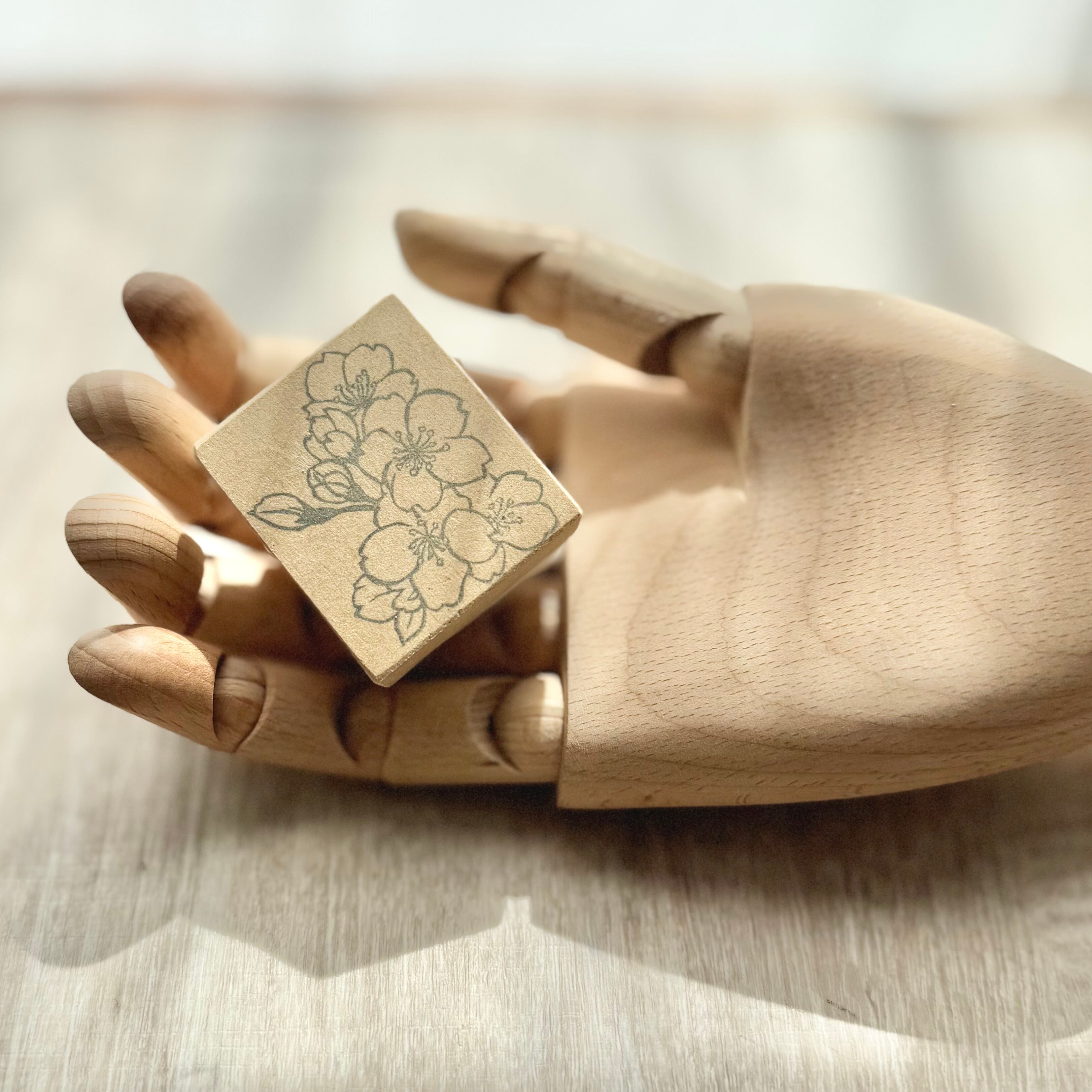 【送料無料】春の記録に｜桜モチーフの消しゴムはんこ・御朱印にも