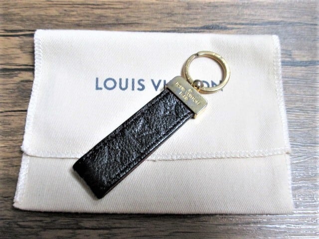 ルイ ヴィトン LOUIS VUITTON モノグラム 型押し キーリング