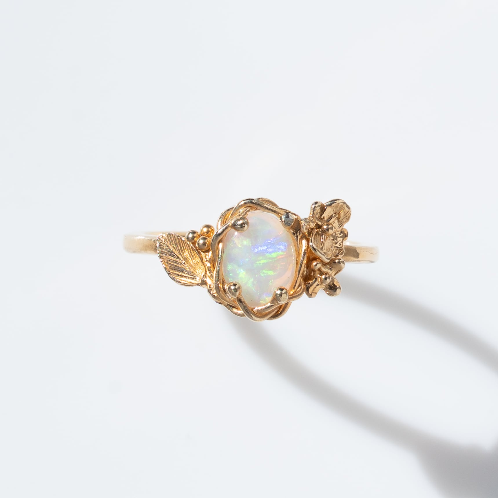 ホワイトオパール(リング)