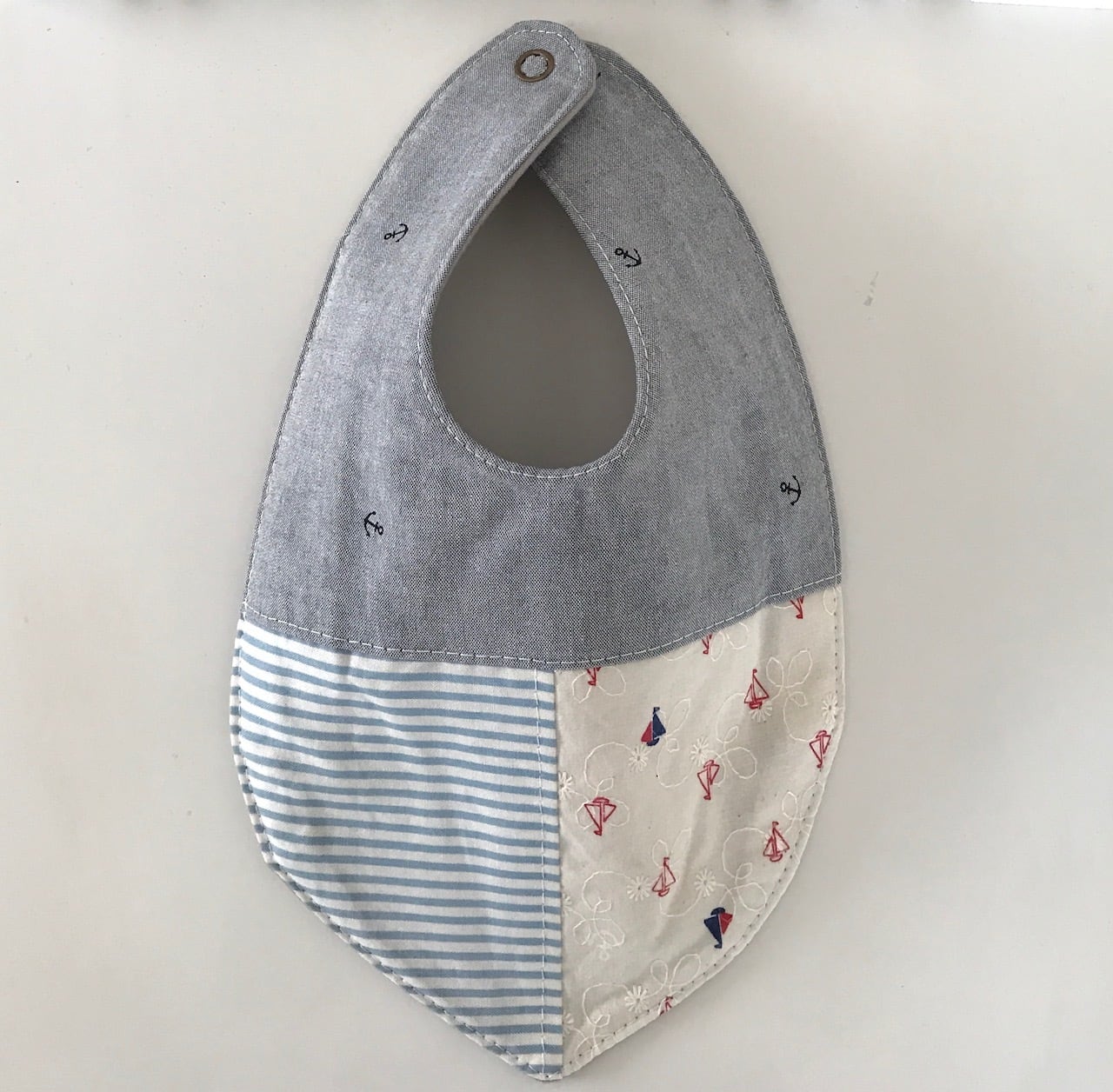 ハンドメイドスタイ　オーダースタイ　momo様 ちょっとおしゃれなスタイのお店 MOMO スタイ/ビブ