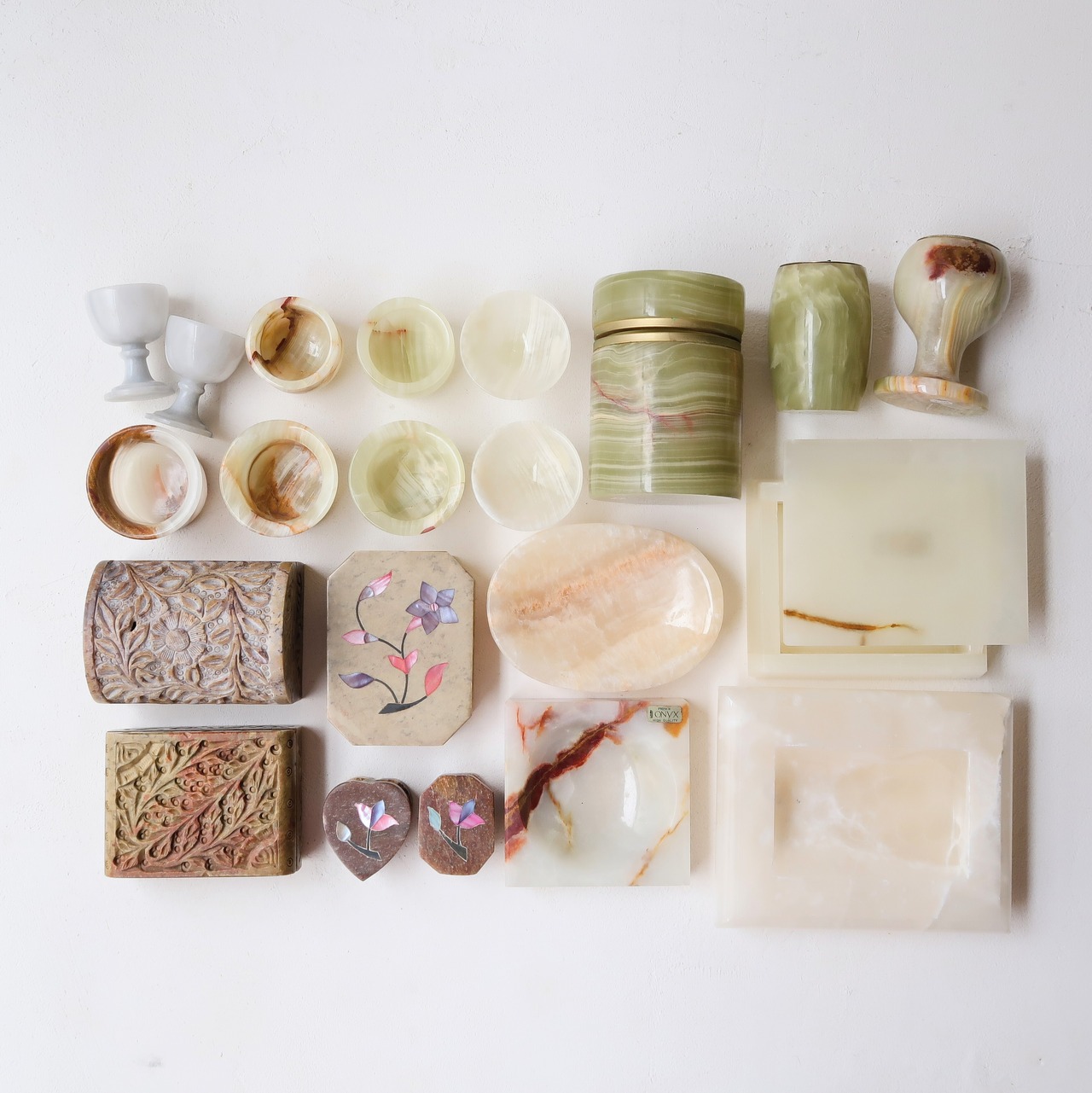 楕円形のジュエリートレイ