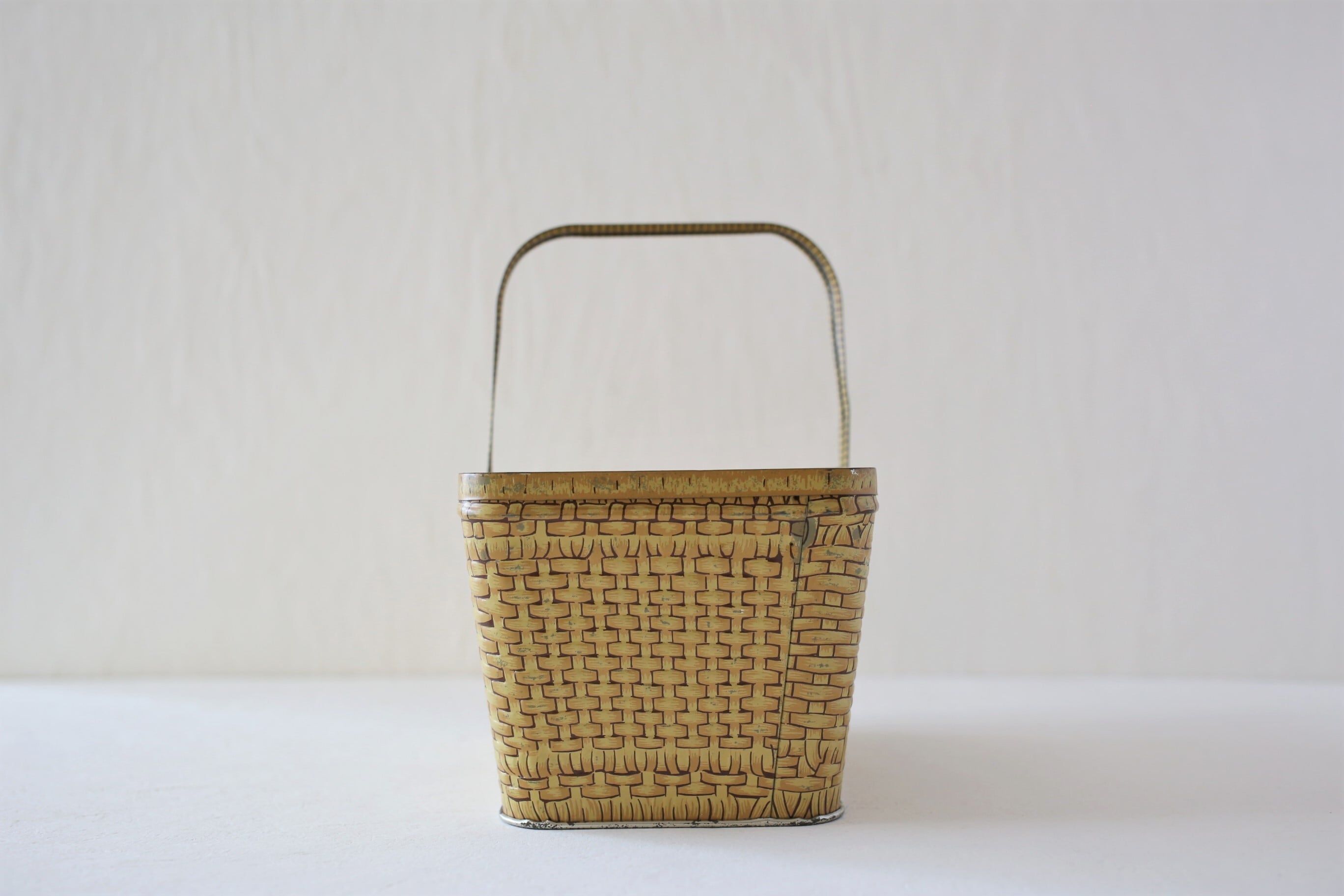 フランスアンティーク　LU缶　バスケット 634bb5ecb34fed339346a7fe26e58f