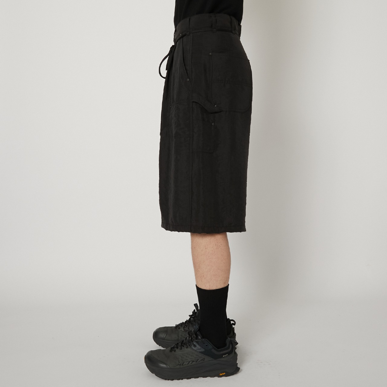 product twelve / Silk Nylon Short Work Pants