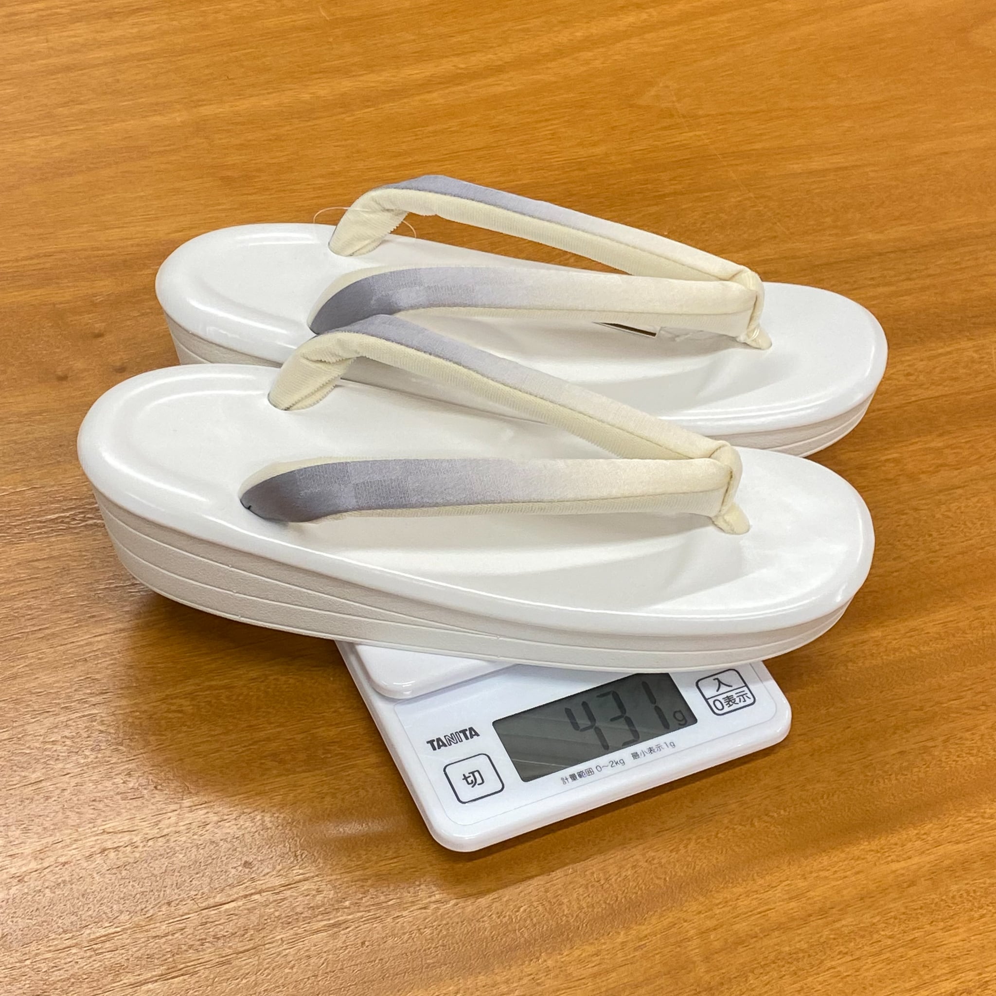 走れる！と話題のアシックス草履【金/白・Sサイズ】 | 呉服と染 正直屋